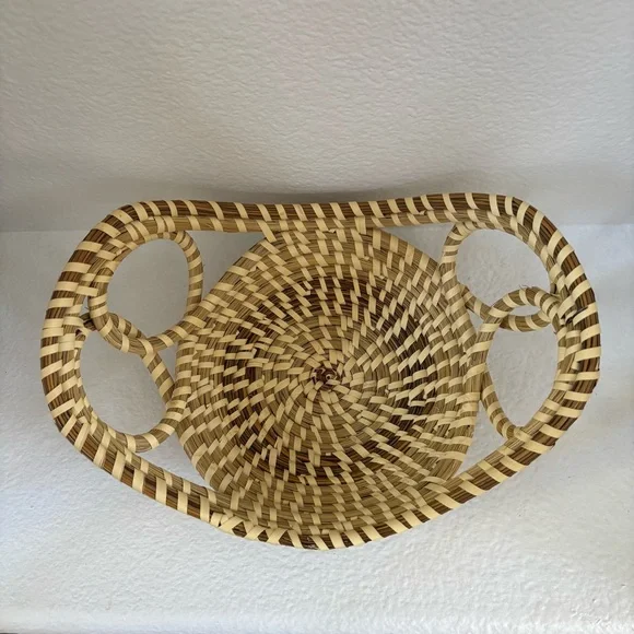 Charleston Gullah Sweetgrass Basket 12.5” x 9” Signed - Picture 3 of 5